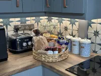 4 Bedroom Home St Athan Contractors Wifi & Parking - Wifi
