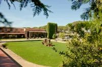Lantana Garden Hotels in Pilas