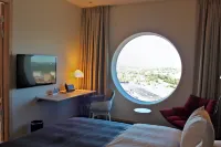 Quality Hotel Strawberry Arena Hotels near Hagalunds kyrka