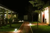 Ceyloni Hotel Hotels in Inamaluwa