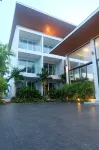 Clear House Resort Hotel di Pantai Kamala