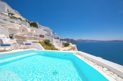 Alexander's Suites Hotels in Oia