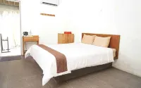 Bale Karang Beach Cottages - 2-Star