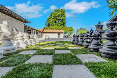 Backyard Oasis: Pool, Hot Tub, Giant Chess & Mini Golf Hotels near Pier 1 Imports