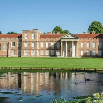 Festival Place Modern Town Center Apt