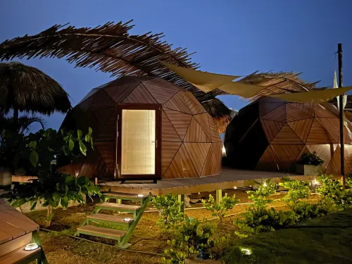 Almare Zonte - BeachFront Glamping Hotel Hotel a El Zonte