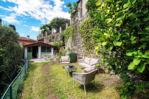 Lemon Tree Lake View - by Myhomeincomo Hotels in Laglio