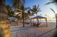 Lion in the Sun Boutique Hotel & Spa - شاطئ