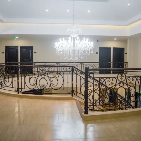 Barolo Hotel Отели рядом с достопримечательностью «Археологические памятники древнего поселения Хойя-де-Серен»