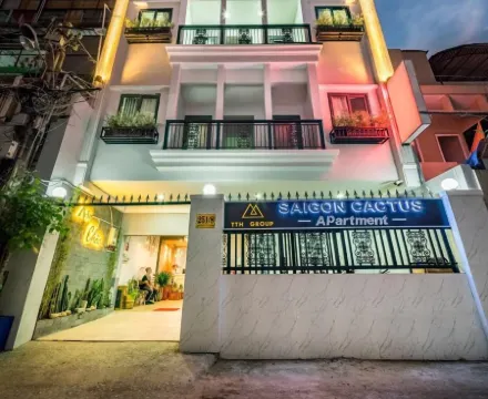 Cactusland Hotel & Apartment Отели рядом с достопримечательностью «The Adora Luxury»