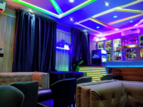 德爾米戈斯飯店及套房