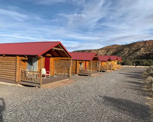 Cowboy Cabin Hotels in Wayne County