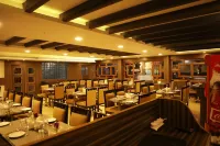 Lee Crysstal Hotels in Covelong