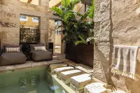 아말렌 스위트 어덜츠 온리