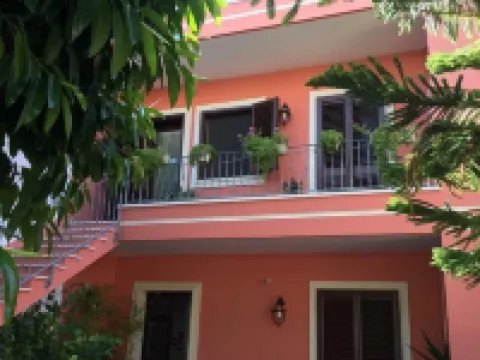 迪莫拉德爾卡薩萊住宿 Santa Maria del Casale教堂附近的飯店
