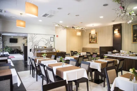 Hotel Mangart Отели в г. Tolmin