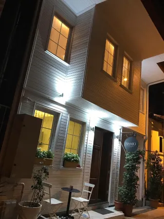 Yankı Hotel Отели рядом с достопримечательностью «Часовая башня Нусретие»