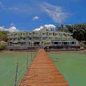 Chantillys on the Bay Hotel Exterior