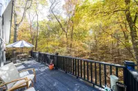 Stunning Retreat - Fire Pit, Arcade Games, Deck, Pool Access Hotels in Berkeley County