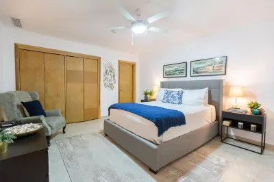 Oceanfront Paradise - Wheelchair Accessible, Gym, Pool, Wifi