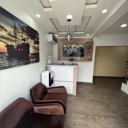 Thapunchline Apartments & Hotels