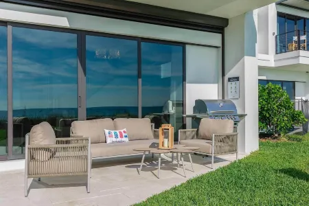 Harbor Island Beach Club by Villatel