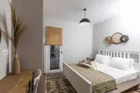 Areti Seaview Residence Các khách sạn ở Ayia Trias