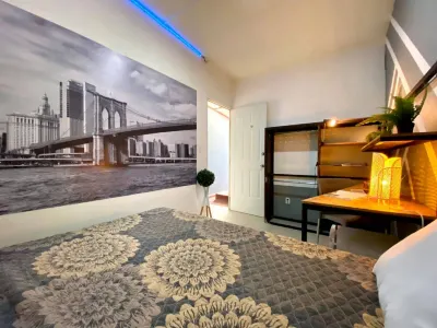 Roomies Hostel Parque México فنادق في 