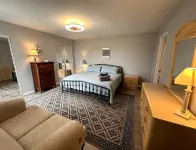 KH Escape! Pool+Tennis+Basketball+0.8 mi to Beach! - balcony