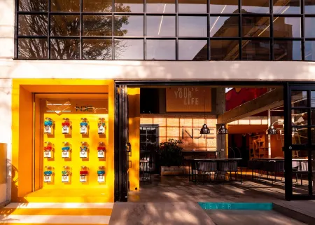 The Harbour Hotel Отели рядом с достопримечательностью «Plaza de Toros La Macarena»