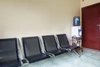 OYO 92076 Sky Residence Cengkeh Hotels in Medan Selayang