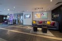 Premier Inn Leeds Cc (Whitehall Road)