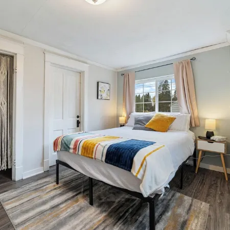 The Zen Den - A charming 3-bedroom house in Superior/Duluth