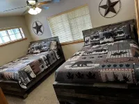 FAMILY SIZE CABIN IN THE PINES