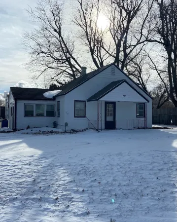 Entire residential home-walking distance to NWMSU Отели в г. Нодэуэй