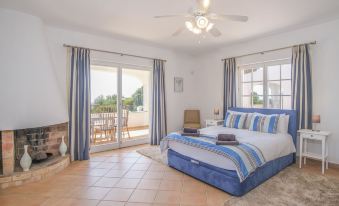 Vale Verde in Lagos With 6 Bedrooms and 4 Bathrooms