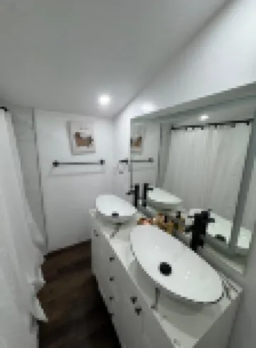 Charming barn in adorable North Fort Myers with AC, WiFi Hotels in North Fort Myers