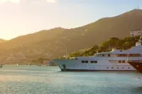 Single Night Bookings Welcome - Tropical Modern Loft - SoHo Style - Concierge Hotels in Charlotte Amalie