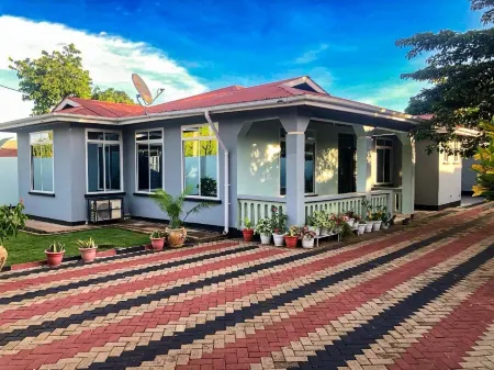 Nyota Safari Lodge Moshi Отели в г. Моши