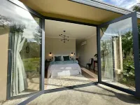 Springcreek studio apartment Hotels in Rapaura