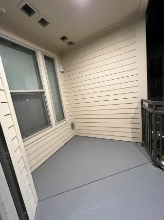 Cozy 2- bedroom with Smart TV’s, AC, WiFi, huge pool in amazing Area of Addison