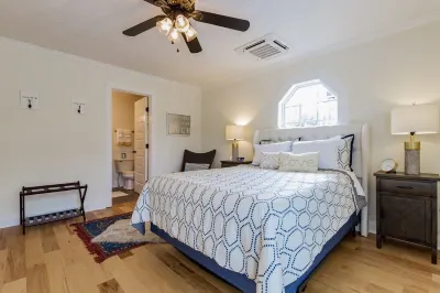 A Tennessee Tiny House Hotels near Beachaven Vineyards & Winery
