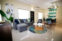 Family friendly, contemporary home w/rooftop terrace - 5 min from the beach