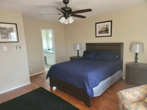 SUNSHINE FAMILY GETAWAY WITH POOL ON WEST MOUNTAIN VIEW.