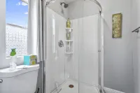 St. Pete Tiny House: Safe, close to beaches, downtown!