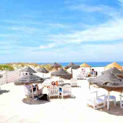 Lisbon Beach Apartments 7. Beach 5 minutes -terrace-barbecue-pets allowed-wifi Fitness & Recreational Facilities