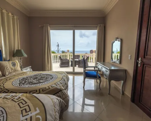 Newly Build - Across The Road from The Beach  - 7 bdrm/7 bthrms Hotels in Savaneta