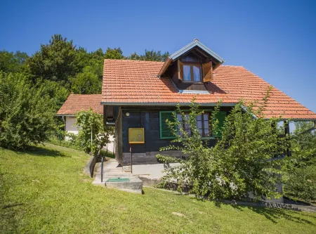 Holiday Home Mila Отели в г. Шкарићево