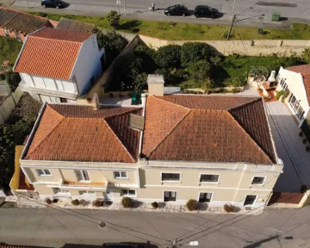 Apartment fully equipped with big balcony and barbeque, up to 5 adults Hotels in Ferrel