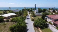 Charming 3 Bedroom Suite 200 steps to Beach, car available